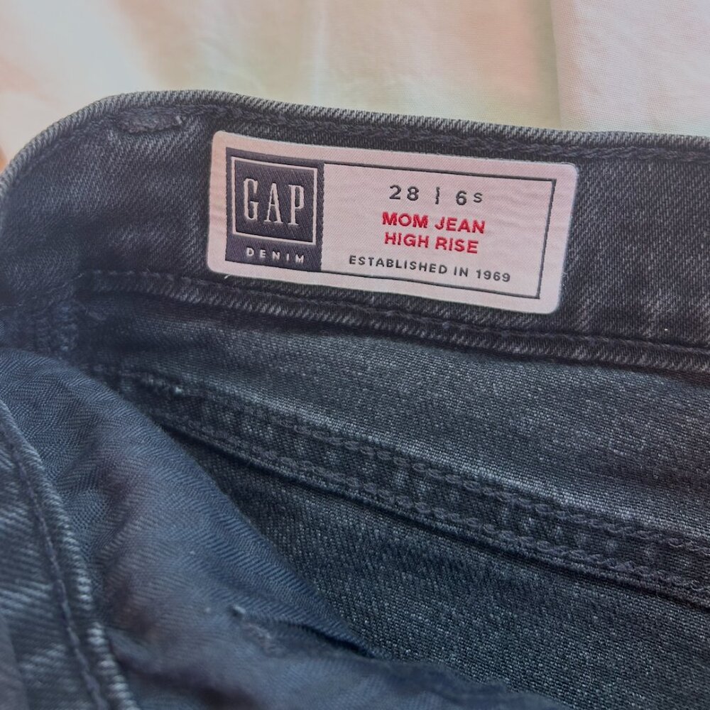 High Rise Mom Jeans - Picture 2 of 2